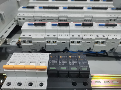 浪涌保護(hù)器