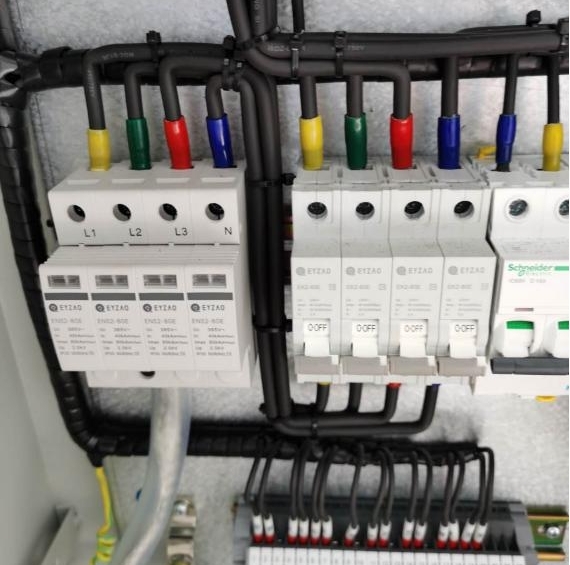 電源浪涌保護(hù)器