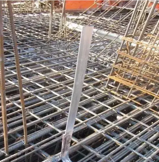 第二類防雷建筑物-安裝金屬物與引下線相連接 第二類防雷建筑物-安裝金屬物與引下線相連接