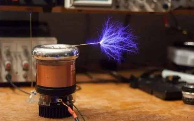 光伏直流SPD—光伏直流SPD內(nèi)MOV的特性表現(xiàn)為熱擊穿 光伏直流SPD—光伏直流SPD內(nèi)MOV的特性表現(xiàn)為熱擊穿