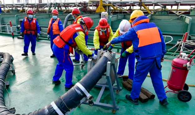 雷電預(yù)警系統(tǒng)助力油庫安全：解決油庫雷擊火災(zāi)隱患