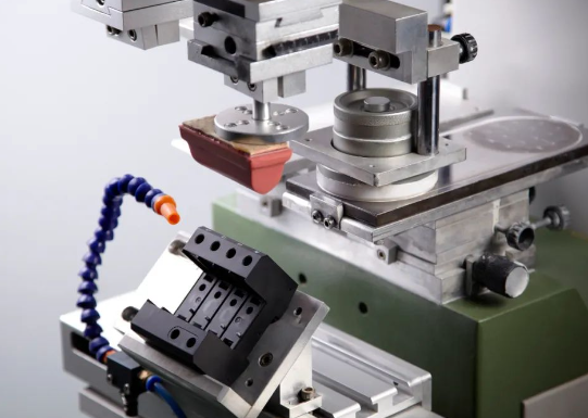 浪涌保護(hù)器